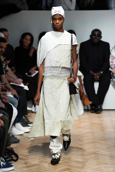 Look 11